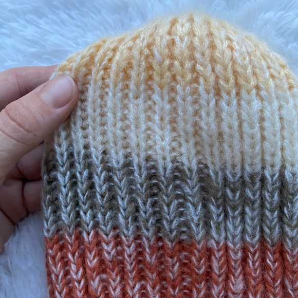 URBAN OUTFITTERS • Multicolor Striped Rib Knit Beanie Hat - Picture 5 of 14